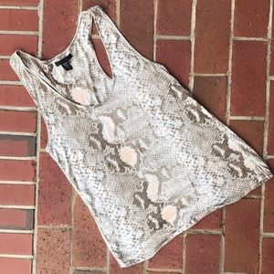 Snake skin tank